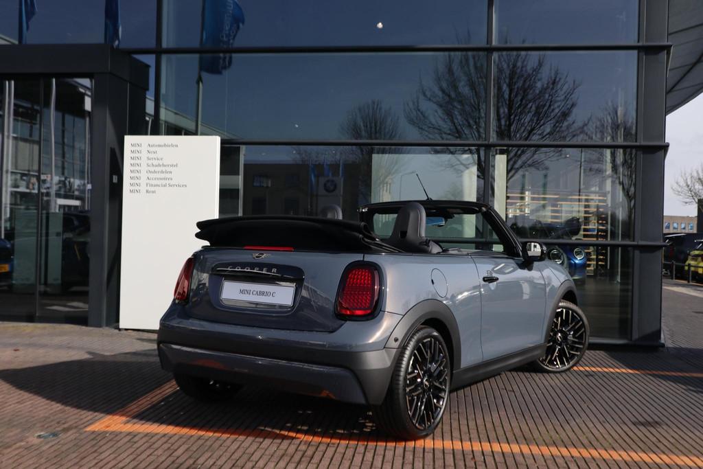 MINI Cabrio Cooper C Favoured Trim | Pakket L, Auto's, 1998 cc, 15 km/l, Cabriolet, 4 stoelen