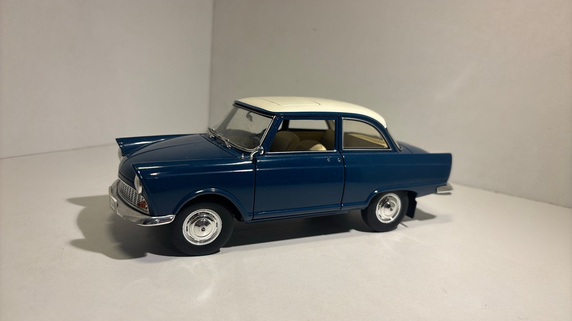 Dkw junior revell 1.18, Revell, Ophalen of Verzenden, A, A