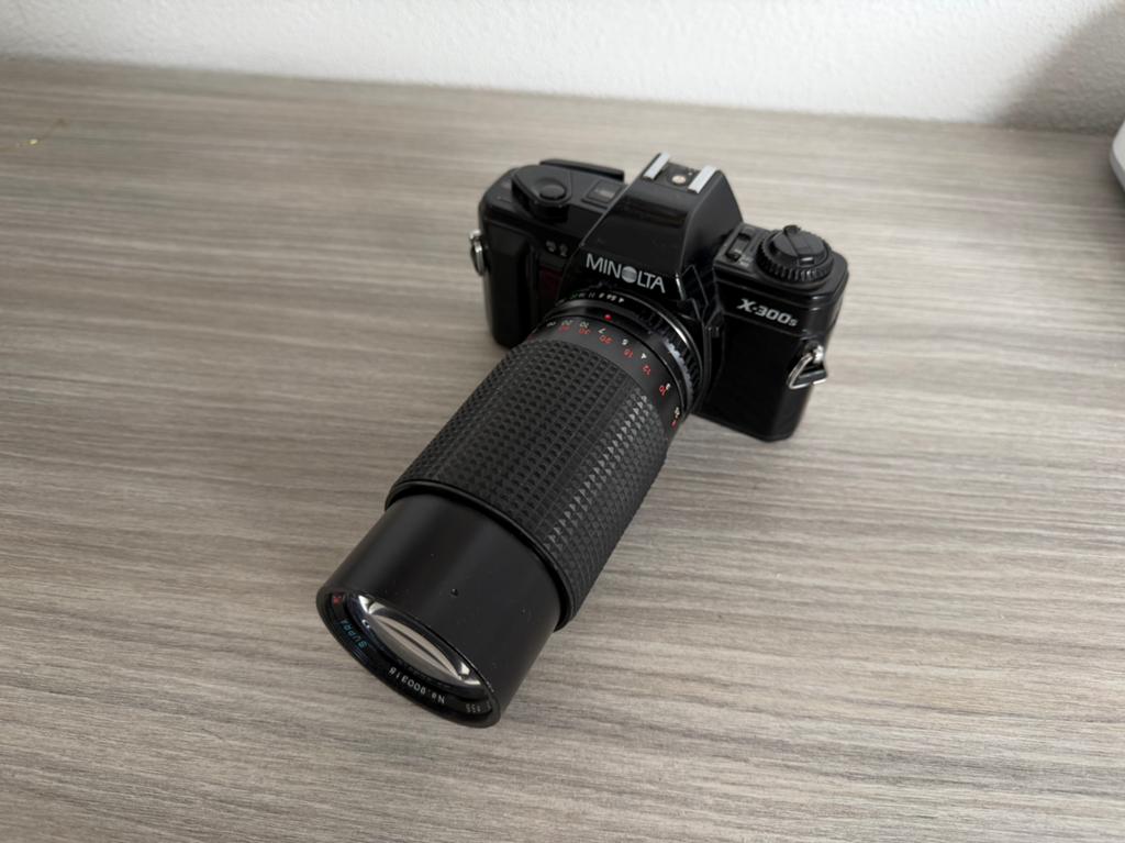 Minolta x-300s analoge camera met 80-200mm lens, Ophalen, Gebruikt, Spiegelreflex, Minolta