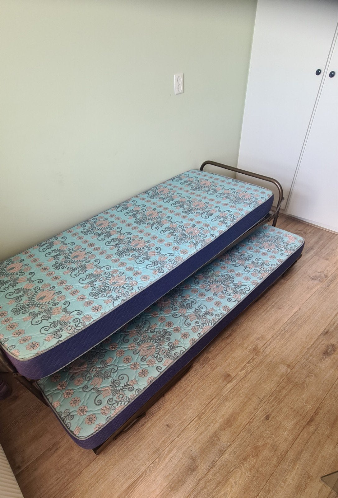 Eenpersoons bed met onderschuifbed 90x200, Ophalen of Verzenden