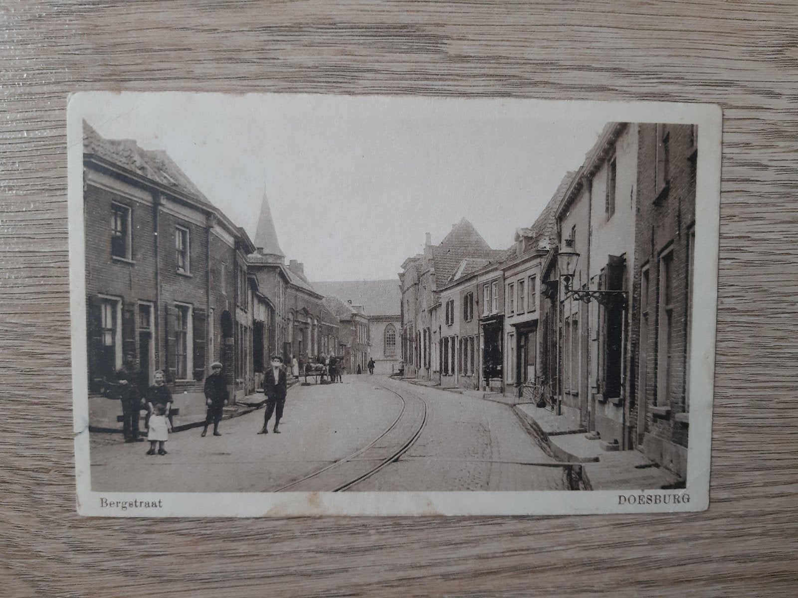Doesburg - Bergstraat, Verzamelen, Ansichtkaarten | Nederland, Ophalen of Verzenden, Voor 1920, Ongelopen, Gelderland