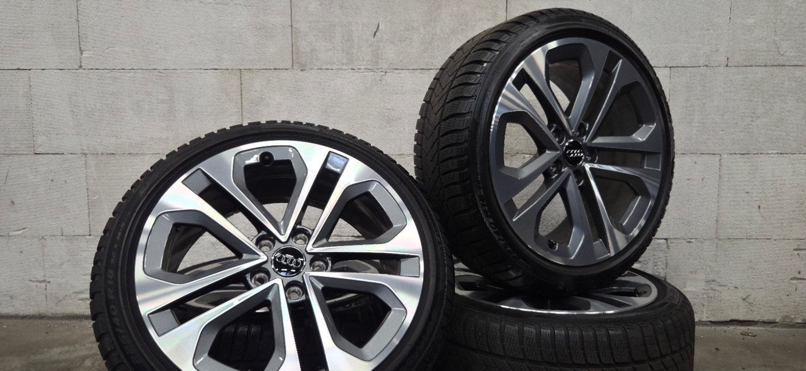 Foto 3 van 18" Audi A3 S3 VW Golf Seat Leon velgen winterbanden zgan