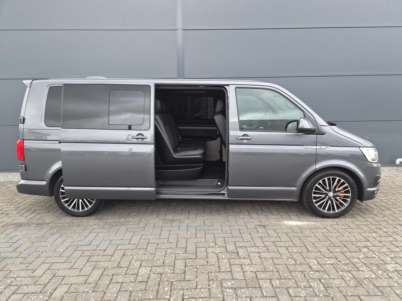 Volkswagen Transporter Bulli 2.0TDI L2H1 DC 4-Motion Leer, Auto's, Automaat, Gebruikt, Euro 6, 4 cilinders