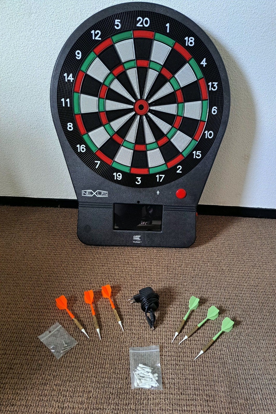 Nexus Elektronisch Dartbord met Pijlen en Accessoires, Ophalen of Verzenden, Zo goed als nieuw, Dartbord met pijlen, Soft tip