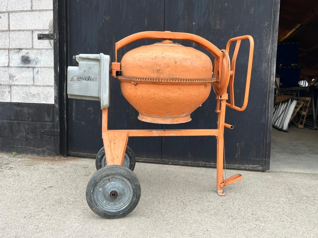 Grote betonmolen Lescha SM 185 S (180L), Ophalen of Verzenden, Gebruikt