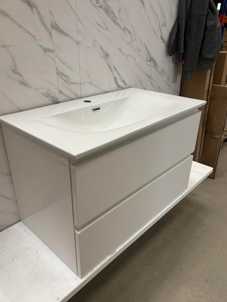 Badkamermeubel 80cm -Wit Hoogglans- keramsiche wastafel, Huis en Inrichting, Badkamer | Badkamermeubels, Wltradingnl@outlook.com