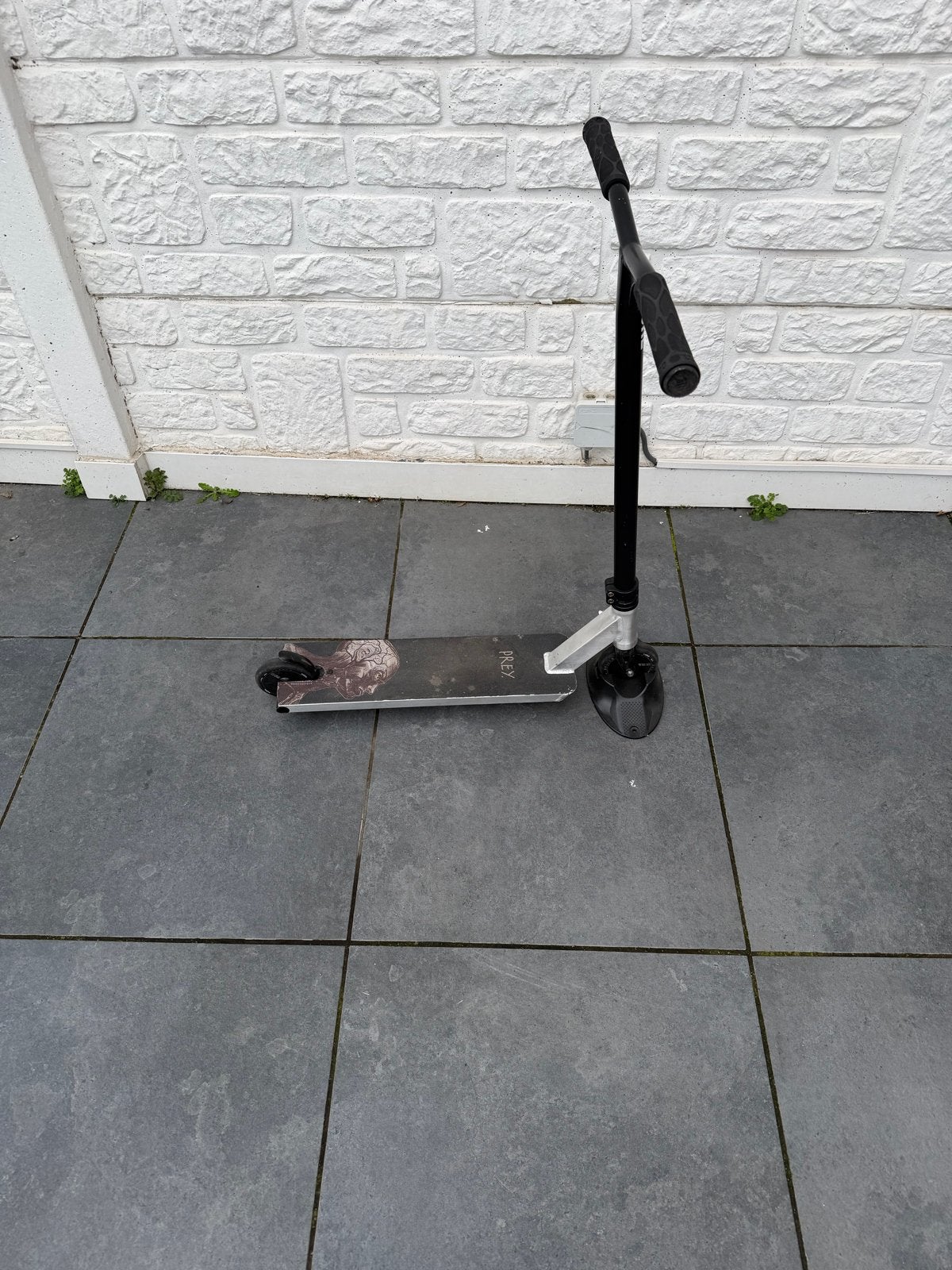 Stuntstep met 14.2 cm breed deck en 11 cm wielen, Ophalen, Gebruikt, Gewone step