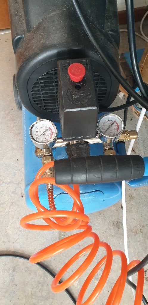 compressor merk Airpress, Doe-het-zelf en Verbouw, Compressors, Ophalen, 6 tot 10 bar, Zo goed als nieuw, Minder dan 200 liter/min