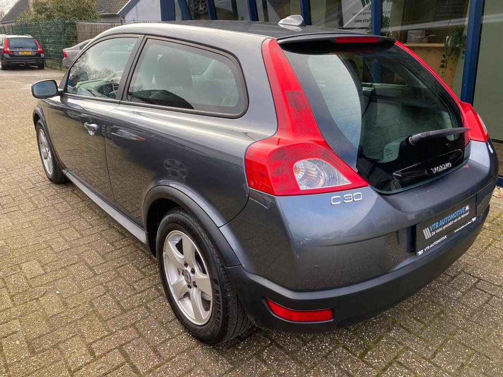 Volvo C30 2.4i Kinetic 170PK Automaat Youngtimer, Auto's, Stof, Gebruikt, 4 stoelen, Bedrijf