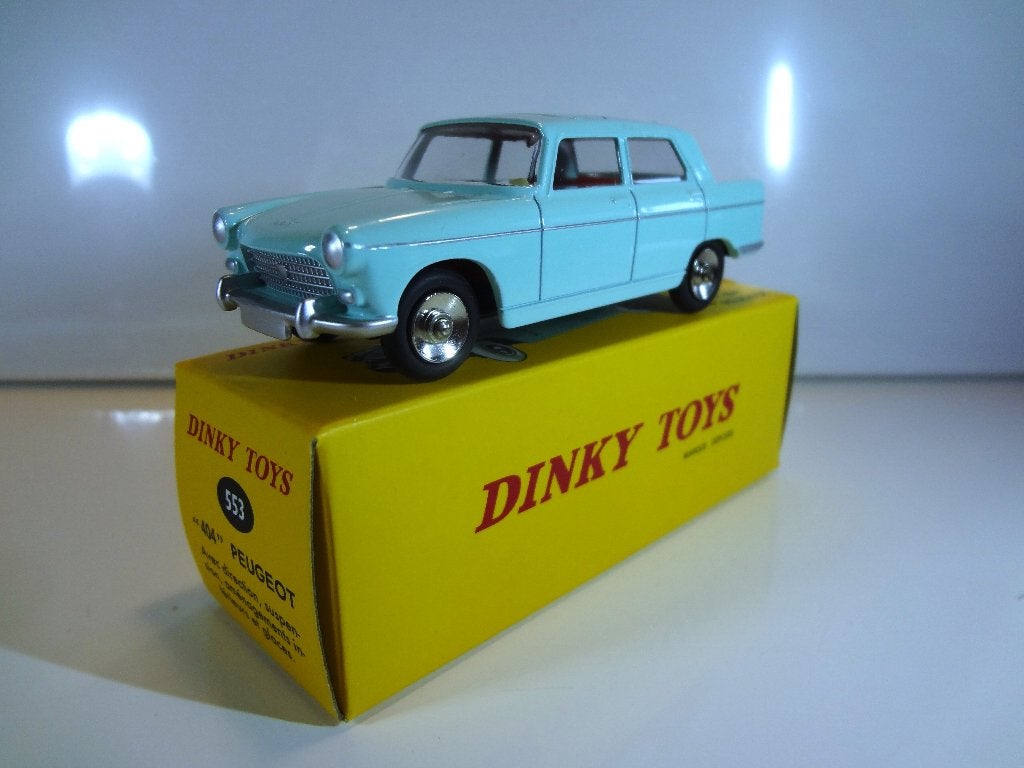 Peugeot 404  Dinky Toys Nr 553., Verzenden, Zo goed als nieuw, Auto, Dinky Toys
