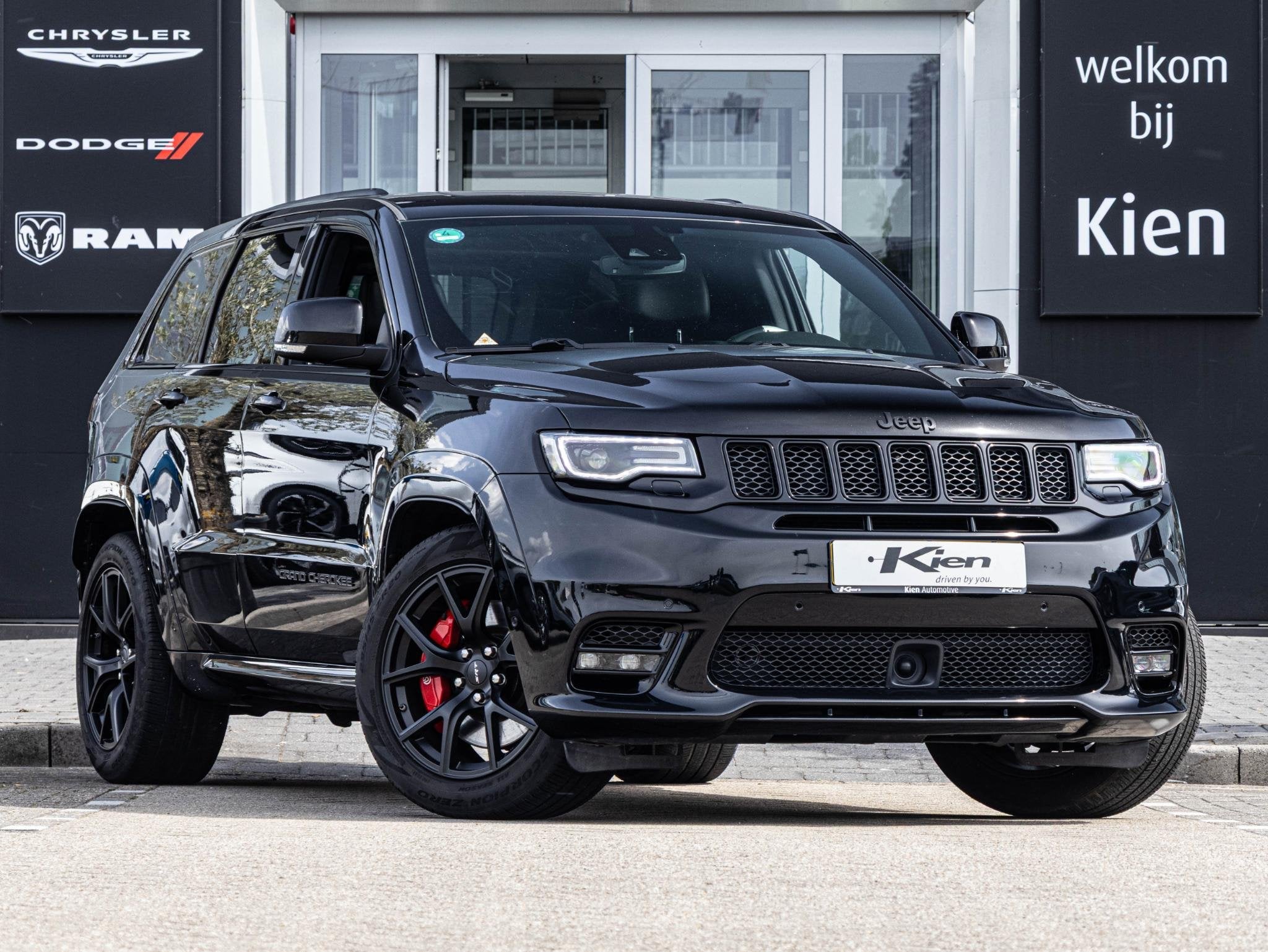 Jeep Grand Cherokee 6.4 V8 SRT8 | LPG | Grijs-kenteken |, Auto's, Jeep, Automaat, Met garantie (alle), Zwart, Bedrijf