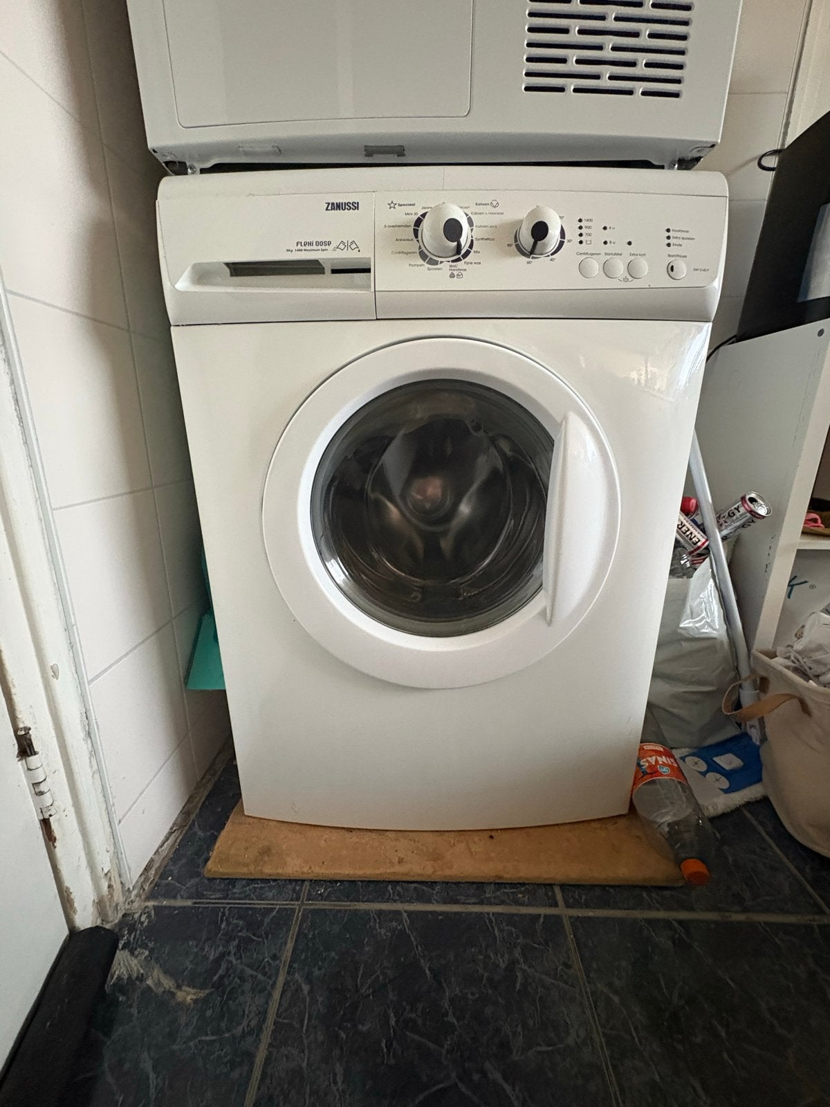 Zanussi Flexi Dose 5kg Wasmachine 1400 toeren, 1200 tot 1600 toeren, Gebruikt, 4 tot 6 kg, Ophalen of Verzenden