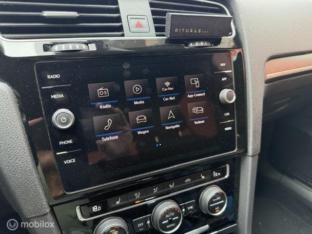 Foto 19 van Volkswagen Golf 1.4 TSI PHEV GTE BJ 12-12-2018 KM NAP EXTR