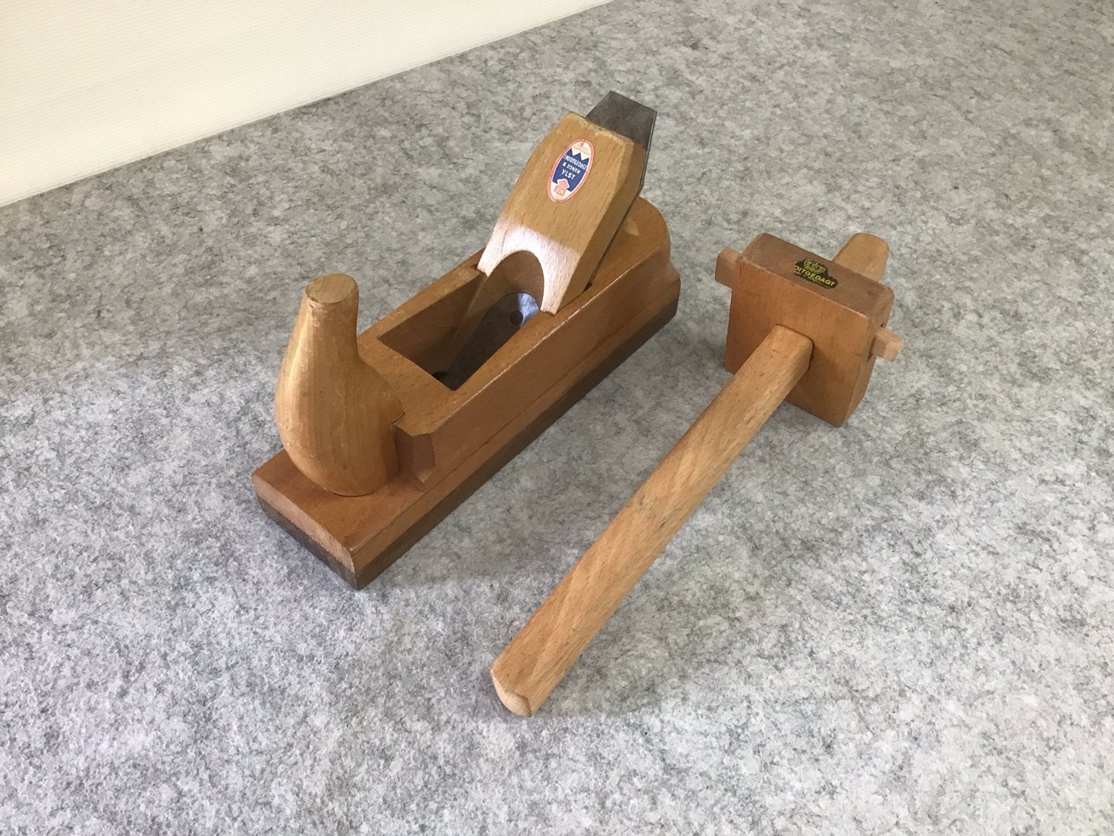 Vintage   NOOITGEDAGT  Blokschaaf  en  Kruishout, Ophalen of Verzenden