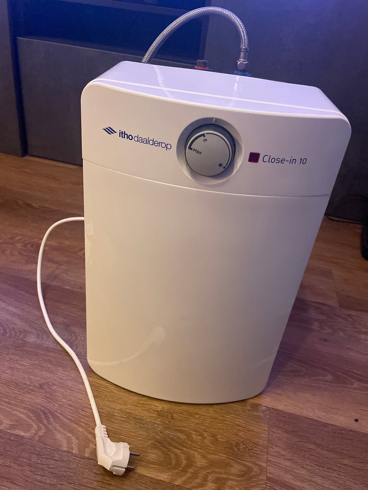 Itho Daalderop Close-in 10L elektrische boiler 2200W (5-80C, Doe-het-zelf en Verbouw, Minder dan 20 liter, Ophalen, Gebruikt, Boiler