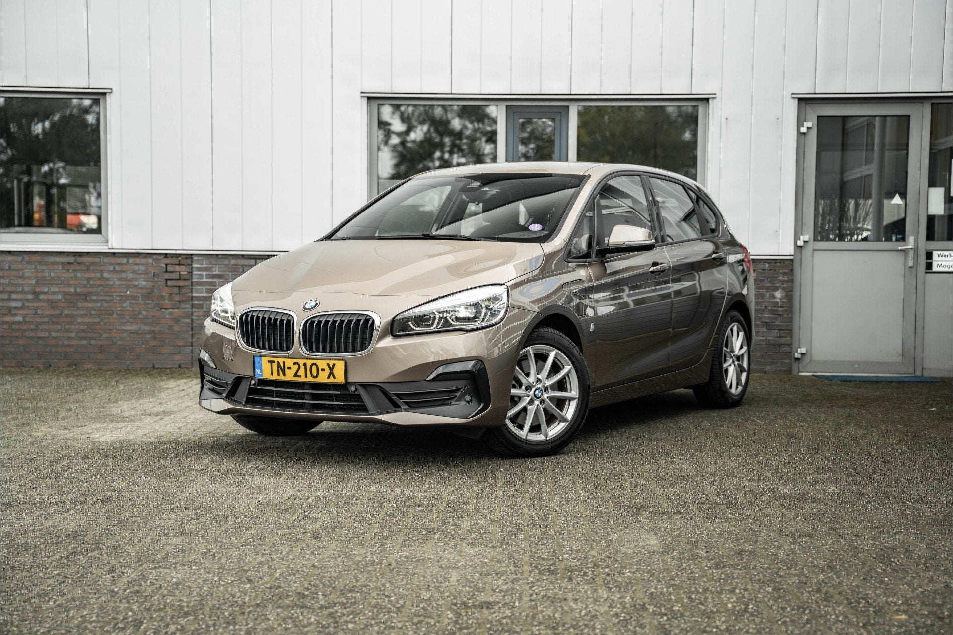 BMW 2 Serie Active Tourer 225xe iPerformance Executive, Automaat, 8 kWh, Stof, Gebruikt