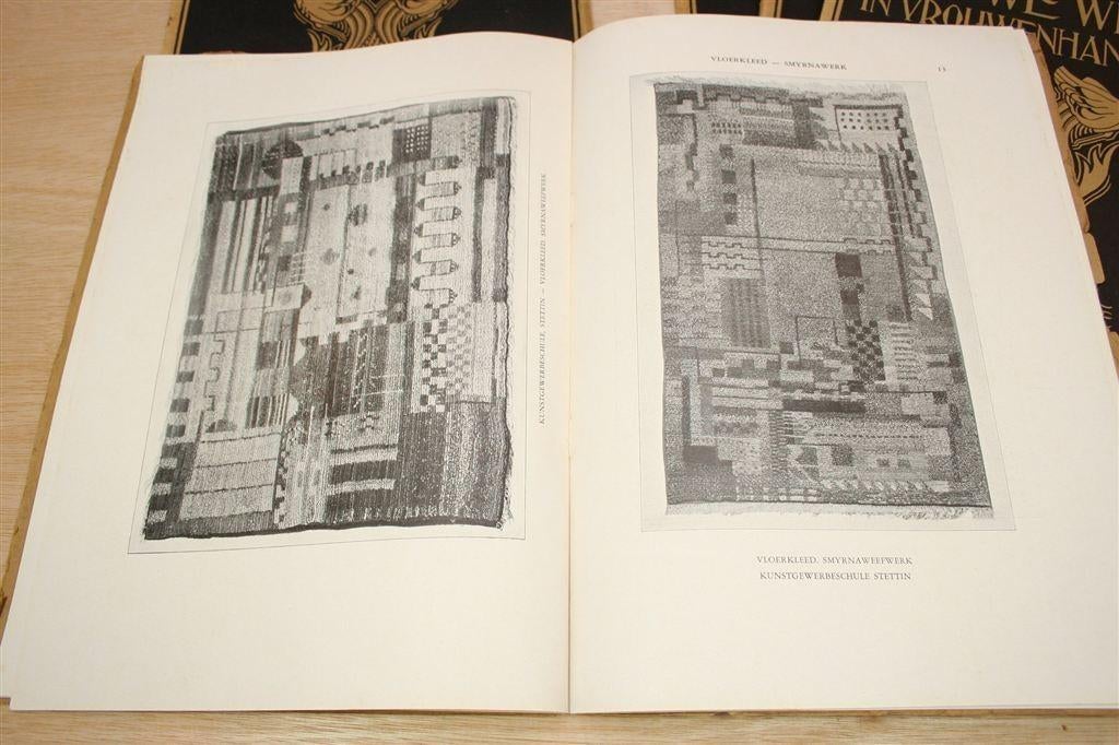 Nieuwe Wegen in Vrouwenhandwerk 1e Jrg. 1931 — 7 Delen, Ophalen of Verzenden, Gelezen, Overige onderwerpen