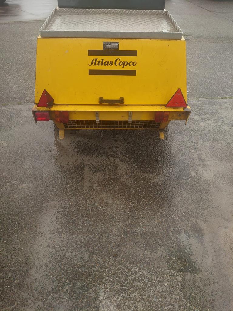Atlas Copco Luchtcompressor - Mobiel en Krachtig, Ophalen