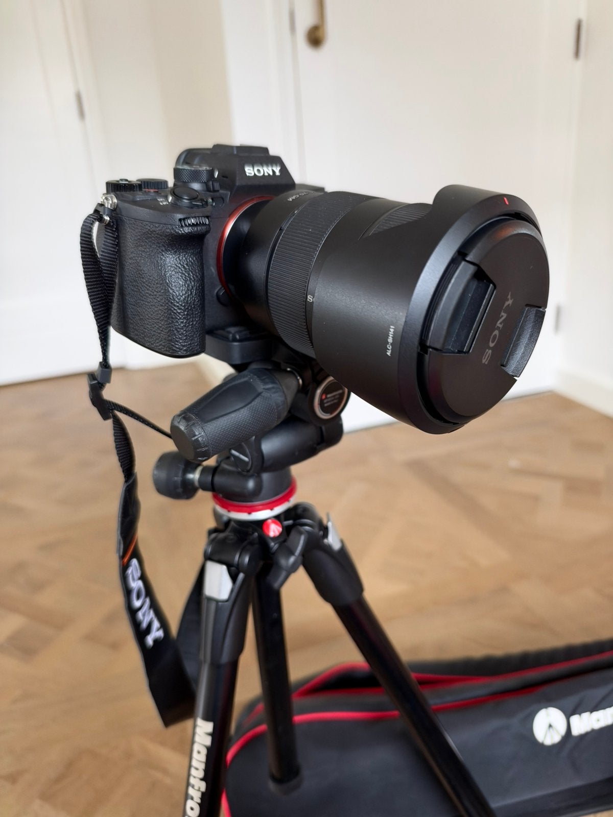 Prof set: Sony A7 IV 13468 clicks, + FE24-70mm F2.8 GM lens, Ophalen, Zo goed als nieuw