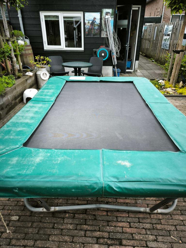 Trampoline Avyna, Ophalen, Gebruikt