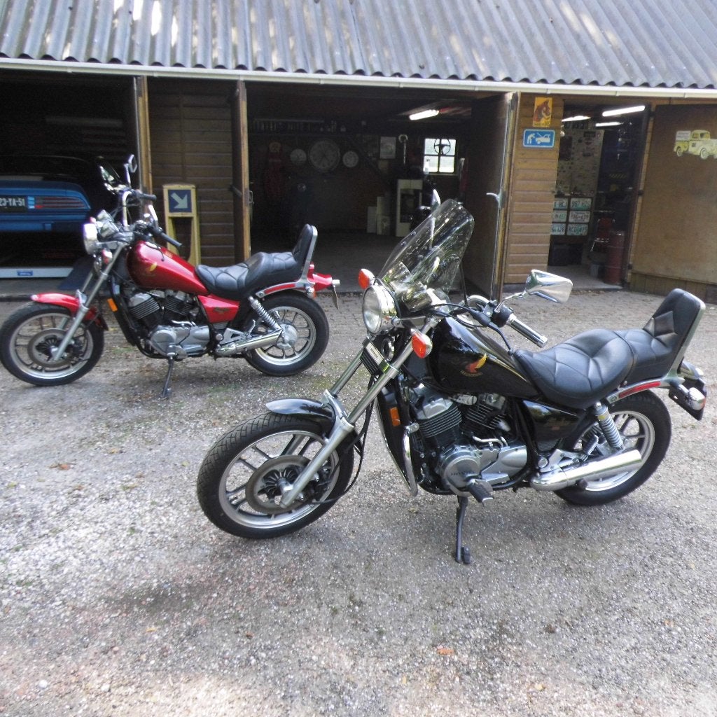 2 x Super mooie Honda Shadow VT 500 Bj 1985, Cardan-aandrijving, 2 cilinders, Chopper, 500 cc