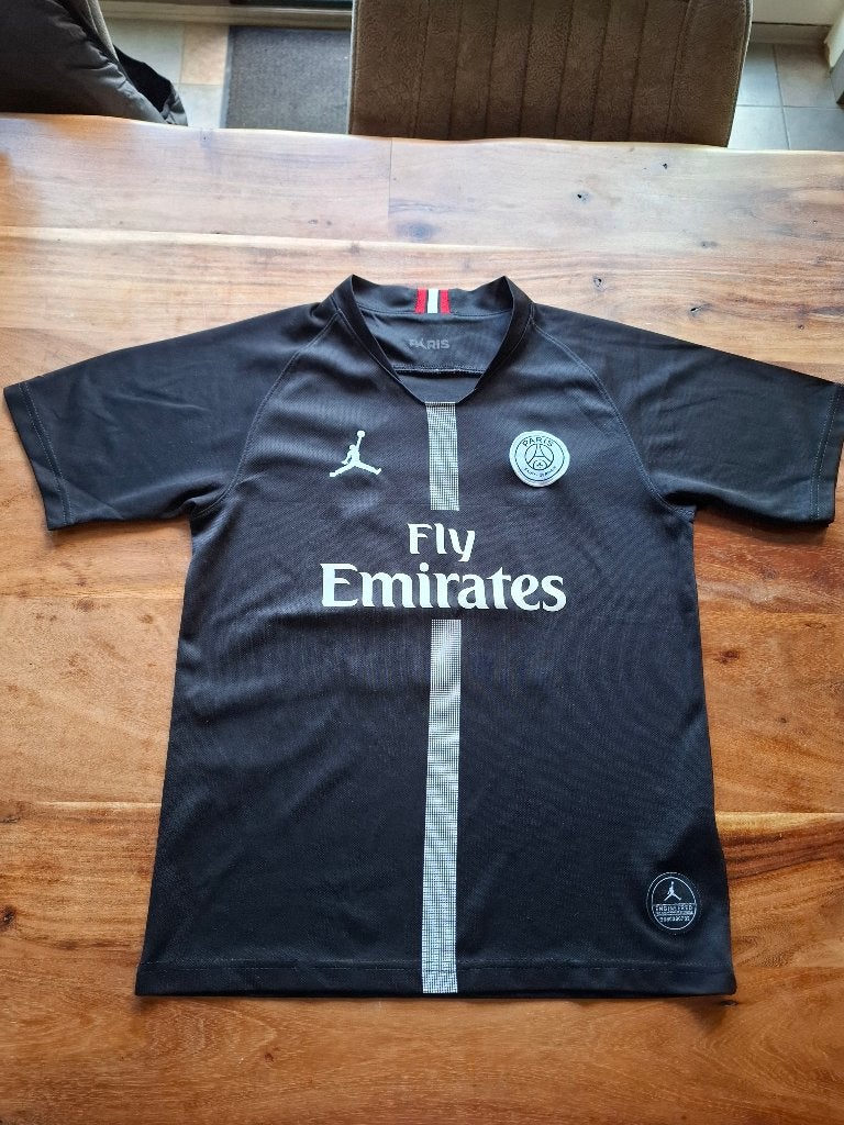 Mooi shirt van Fly Emirates, Neymar, maat 158/164, Ophalen of Verzenden, Zo goed als nieuw, Shirt of Longsleeve, Onbekend