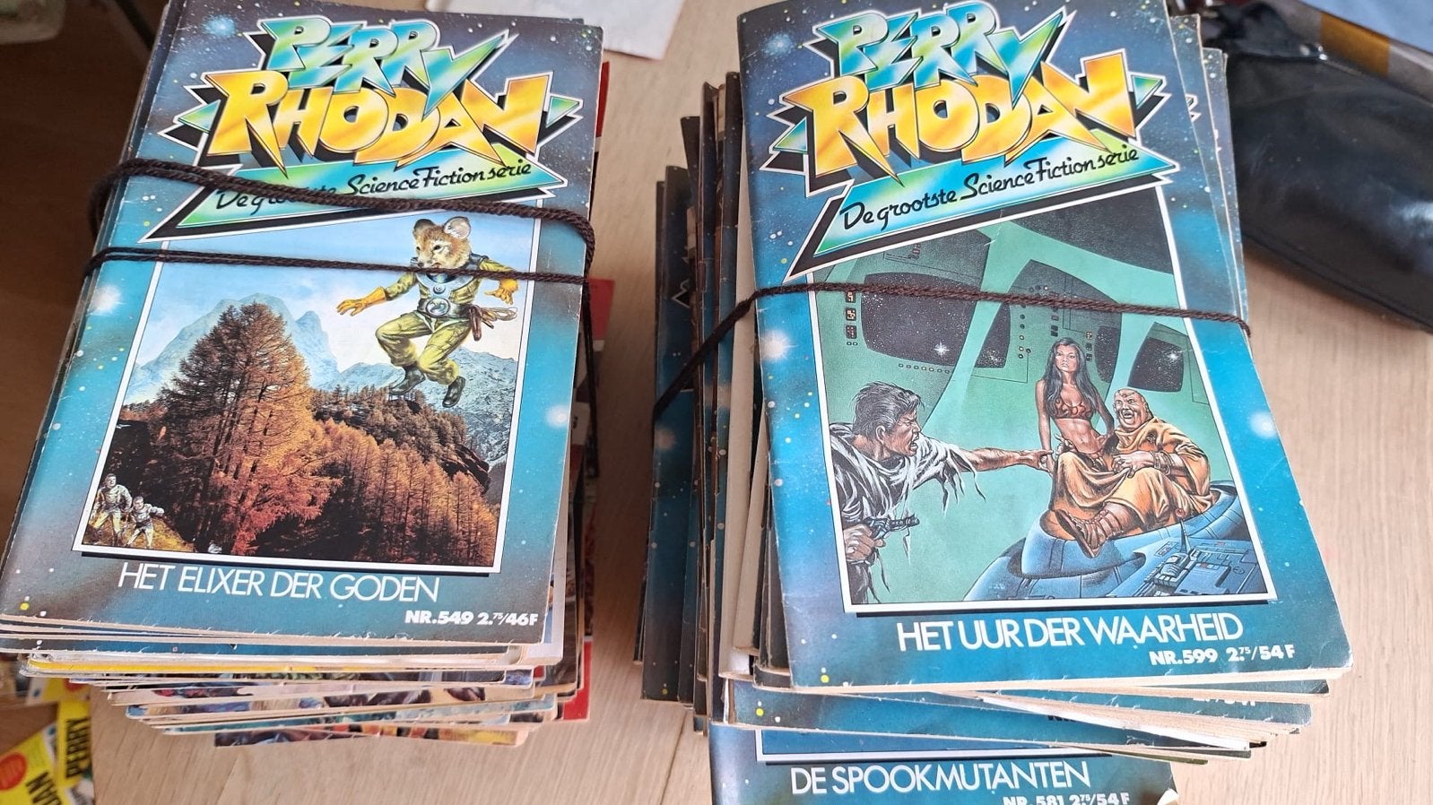 Perry Rhodan Boekjes Serie 500 - Science Fiction Collectie, Ophalen of Verzenden, Gelezen