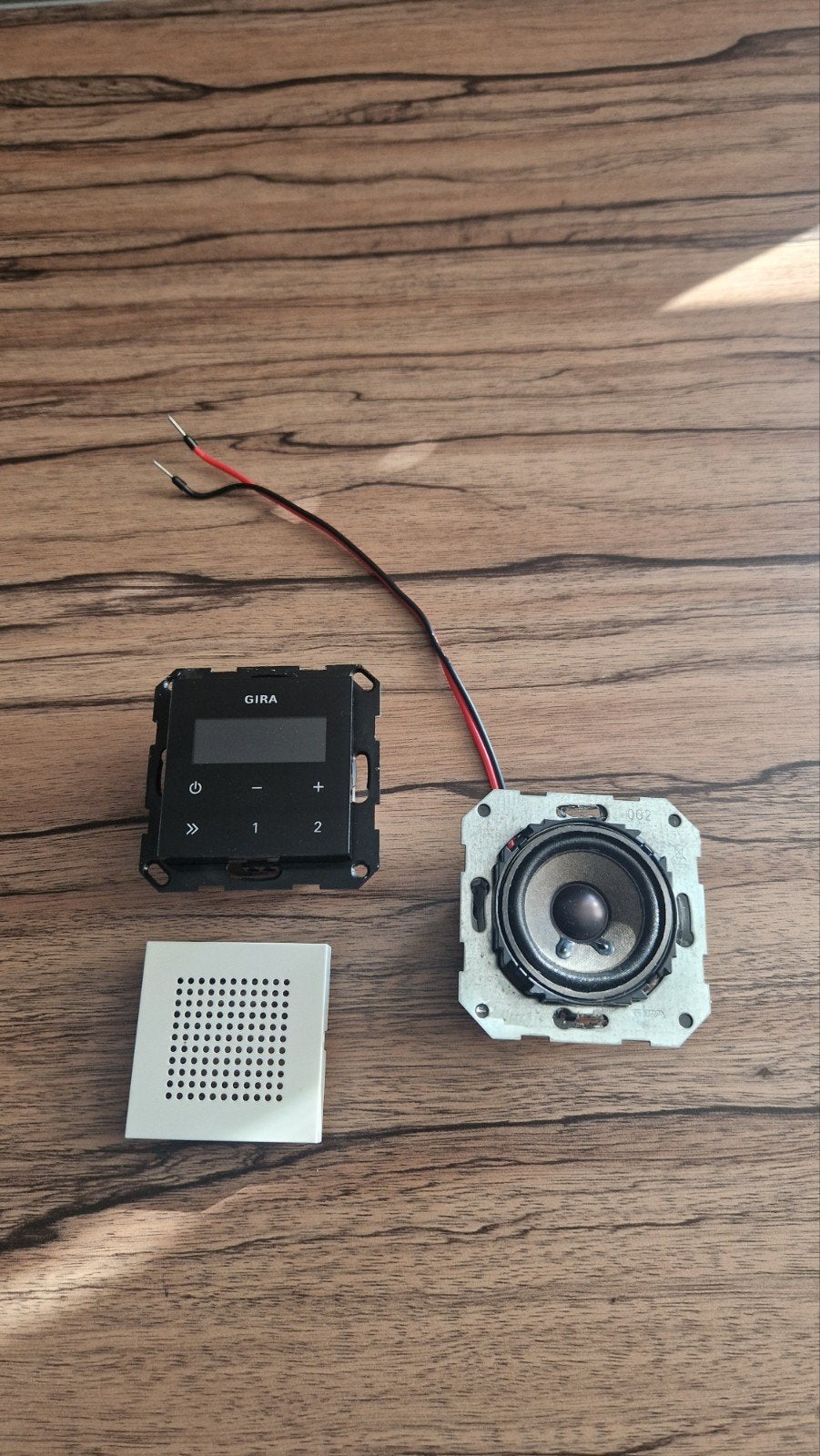 Gira inbouwradio met display en speaker, Ophalen of Verzenden