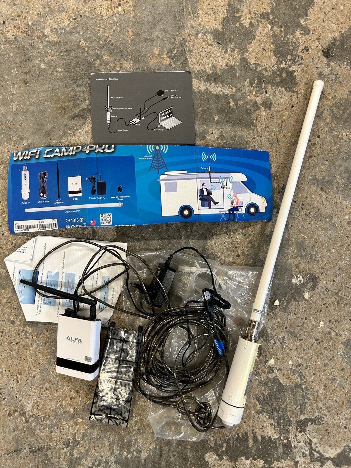 Alfa WiFi Camp Pro 2 - Complete WiFi-oplossing voor campers, Caravans en Kamperen, Ophalen, Zo goed als nieuw