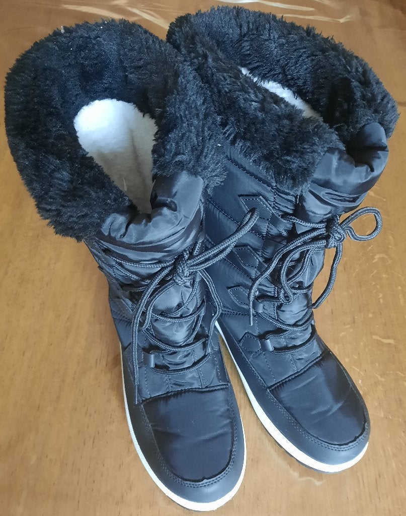 Snow boots zwart gevoerd 36 ZGAN, Meisje, Ophalen of Verzenden, Laarzen, Zo goed als nieuw