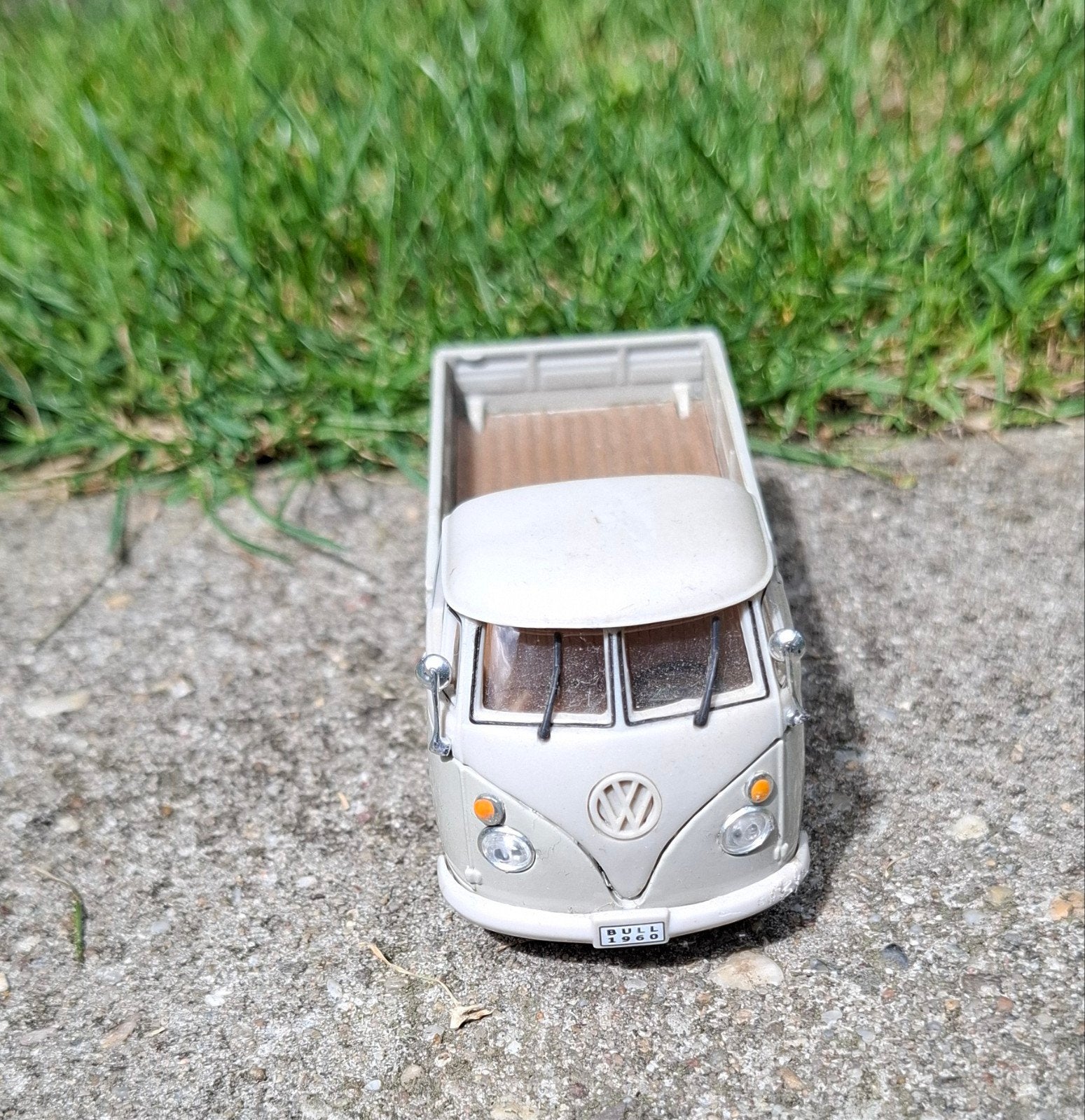 Volkswagen T1 Pick-up modelauto - Grijs - Schaal 1:43, Ophalen of Verzenden, Zo goed als nieuw, Auto, Overige merken