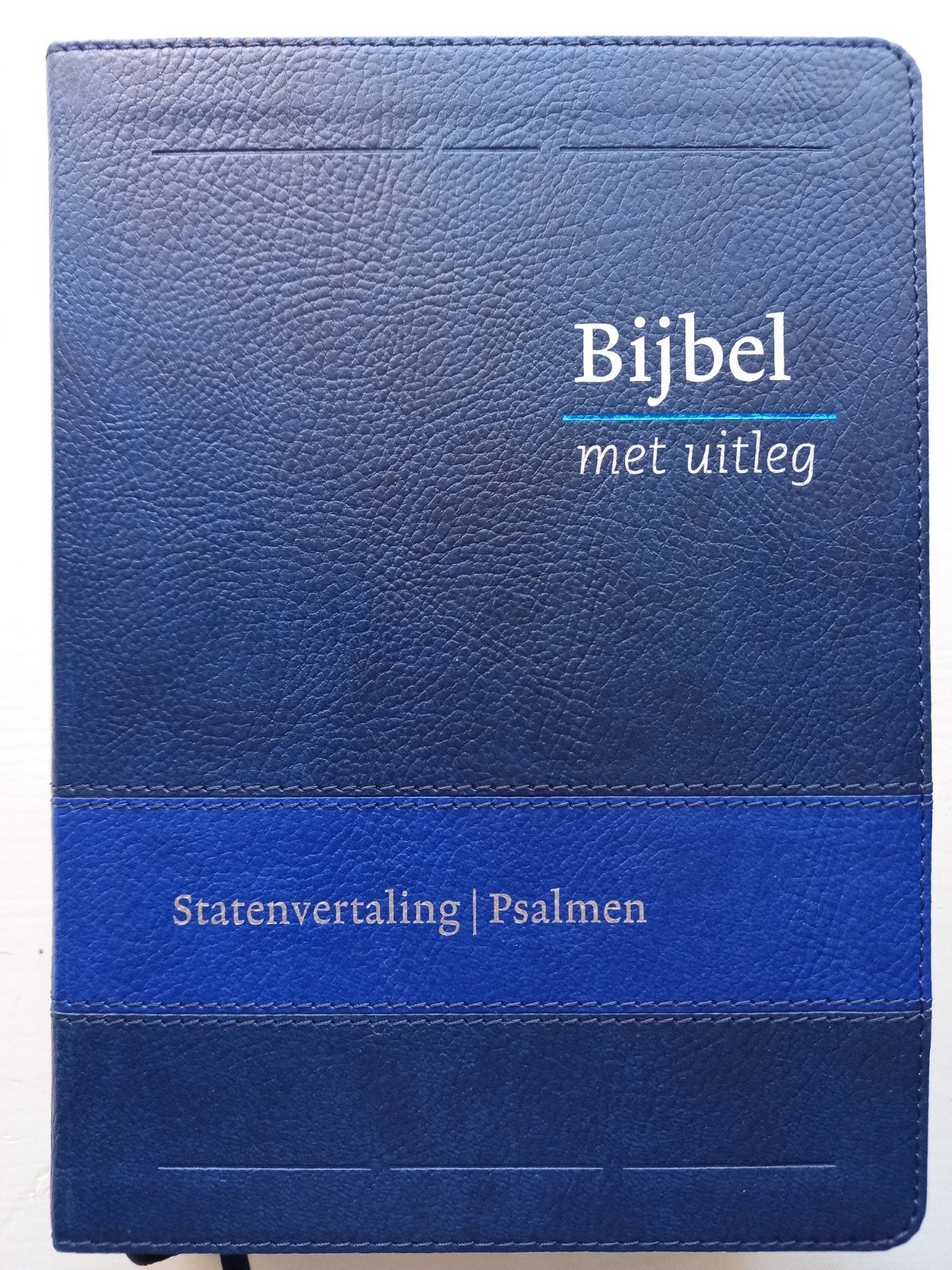 Bijbel met uitleg - blauw,  Statenvertaling, Boeken, Ophalen of Verzenden, Zo goed als nieuw