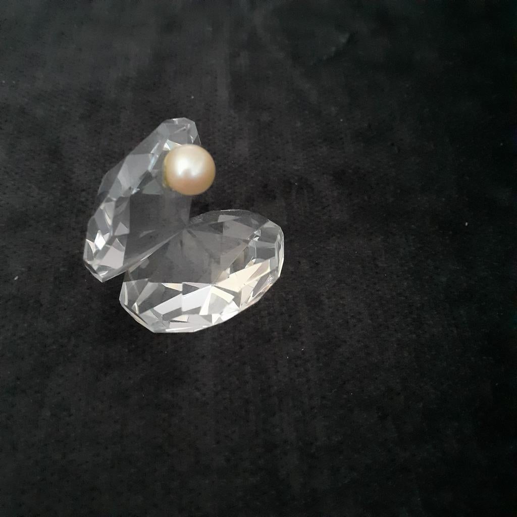 Kristallen schelp met parel - decoratie, Overige merken, Glas of Kristal, Ophalen of Verzenden, Zo goed als nieuw