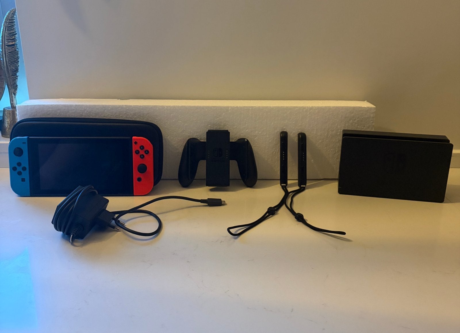 Nintendo Switch Compleet + 6 Games + Tas, Ophalen, Met games, Zo goed als nieuw, Switch Original