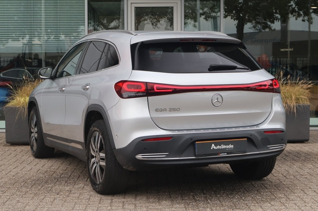 MERCEDES EQA 250+ 190pk Luxury Line SoH 94% | Keyless | Navi, Automaat, 0 cilinders, Gebruikt, 190 pk