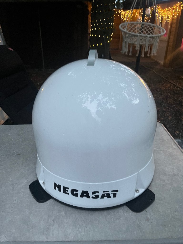 Megasat automatische schotel., Ophalen, Zo goed als nieuw, (Schotel)antenne, Overige merken