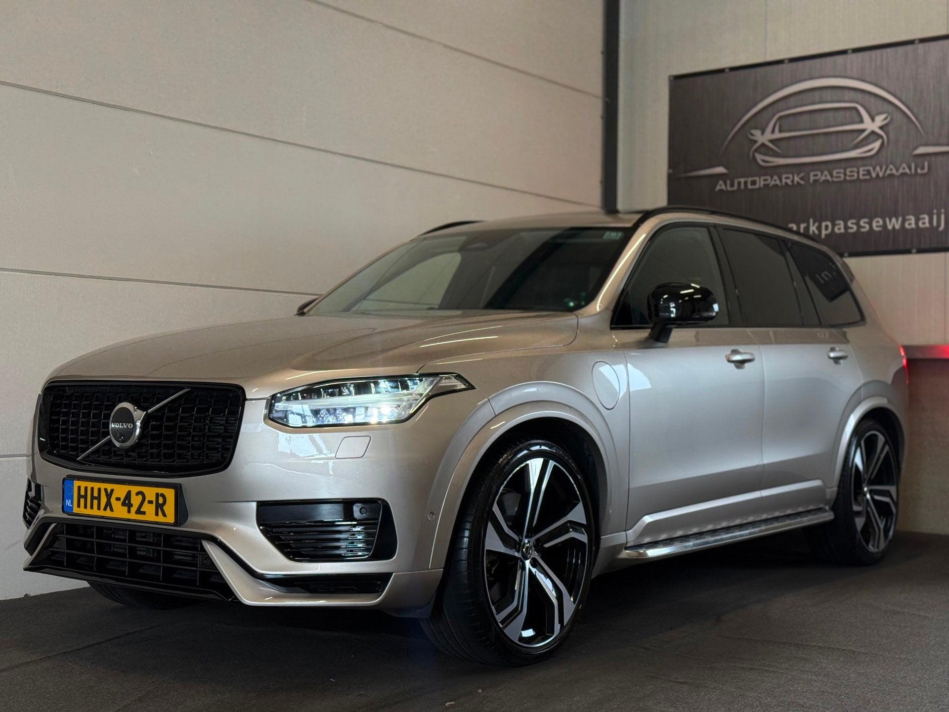 Volvo XC90 2.0 T8 Recharge AWD Plus Bright BTW, Pano, ACC, T, Auto's, Gebruikt, 1969 cc, 7 stoelen, Vierwielaandrijving