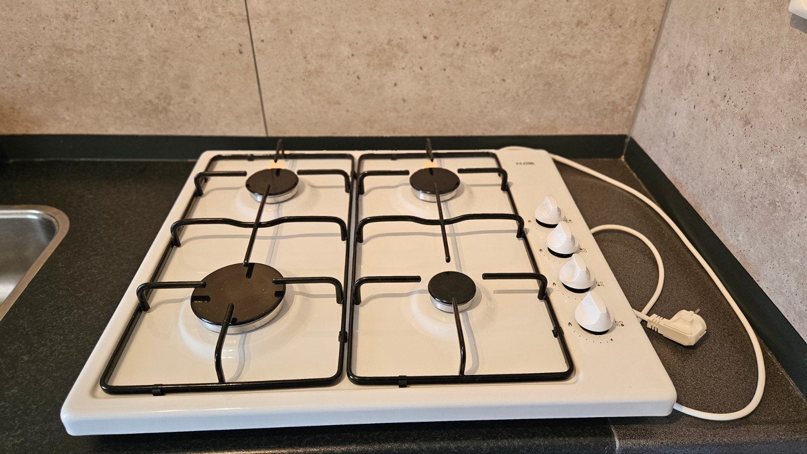 ETNA gasstel 4 kookzones .Electronice ontsteking, Zo goed als nieuw, Gas, Vrijstaand, 4 kookzones