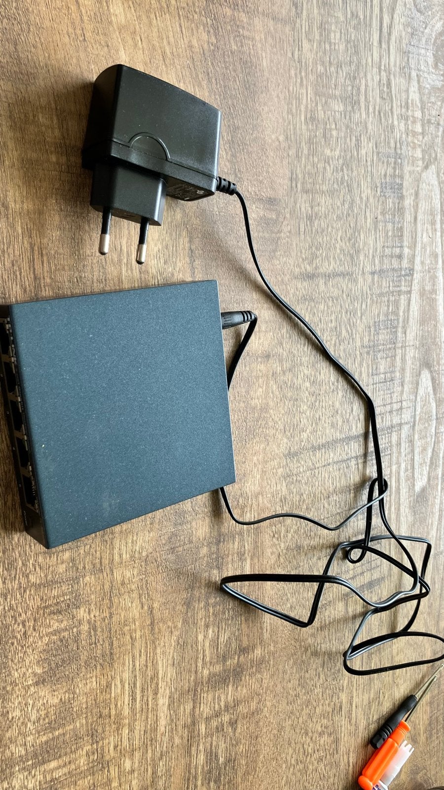 TP-Link TL-SG105 5-poorts Gigabit Desktop Switch, Computers en Software, Netwerk switches, Ophalen, Gebruikt