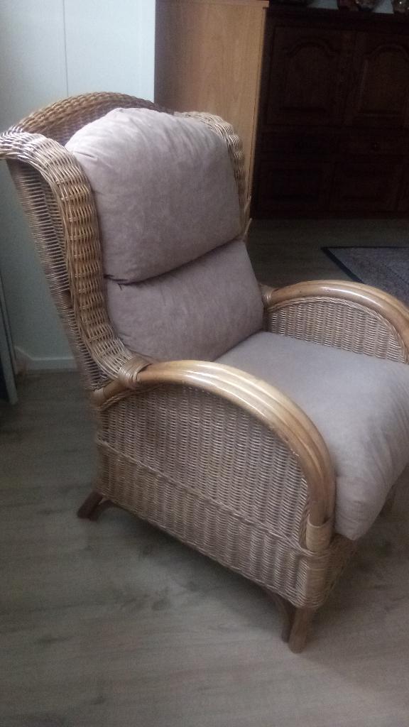 Rotan Stoel/Fauteuil/Loungestoel, Zgan., Ophalen, Bruin, Stof, Zo goed als nieuw
