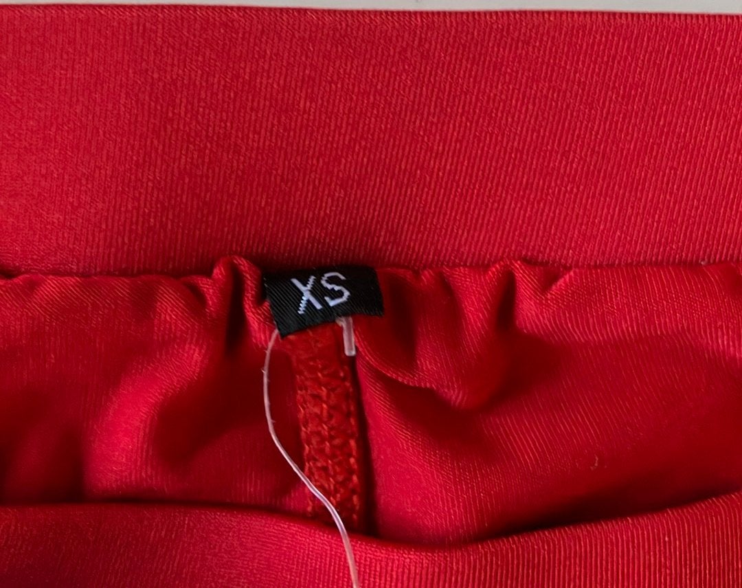 Nieuw rood hockey rokje maat XS, Ophalen of Verzenden, Nieuw, Kleding