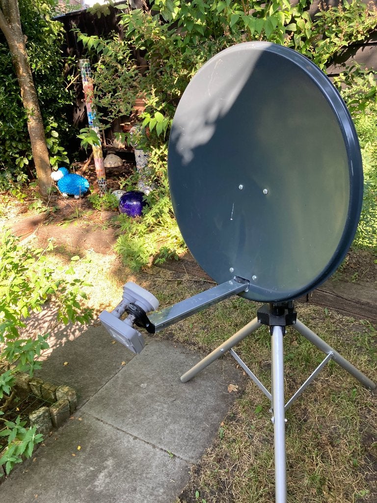 sateliet schotel en toebehoren, Audio, Tv en Foto, Schotelantennes, Ophalen, Gebruikt, (Schotel)antenne-accessoires, Overige merken