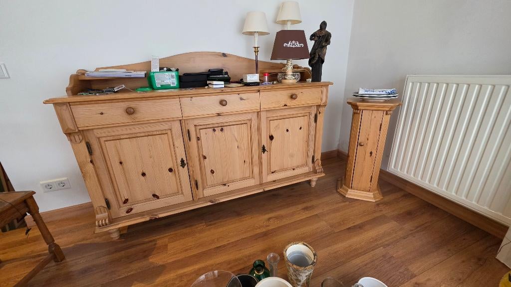 Complete set grenen meubels. Tafel met stoelen, kast etc., Antiek en Kunst, Ophalen