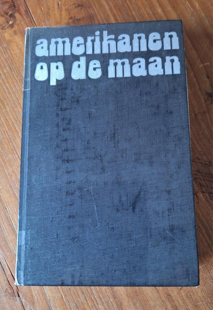 Amerikanen op de maan door Piet Smolders uit 1969, Boeken, Ophalen of Verzenden, Gelezen