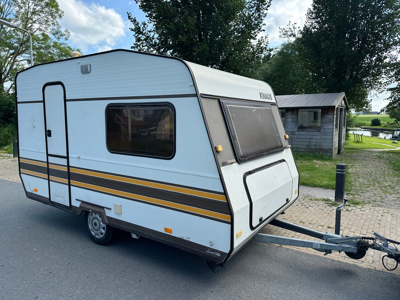 Hele Nette knaus Sudwind 330 caravan. Met voortent., Rondzit, Omvormbare zithoek, Bedrijf, 4 tot 5 meter