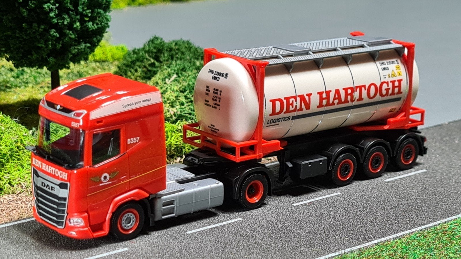 146 Herpa 1:87 Den Hartogh Daf XG tankcontainer trailer, Ophalen of Verzenden, Nieuw, Bus of Vrachtwagen, Herpa