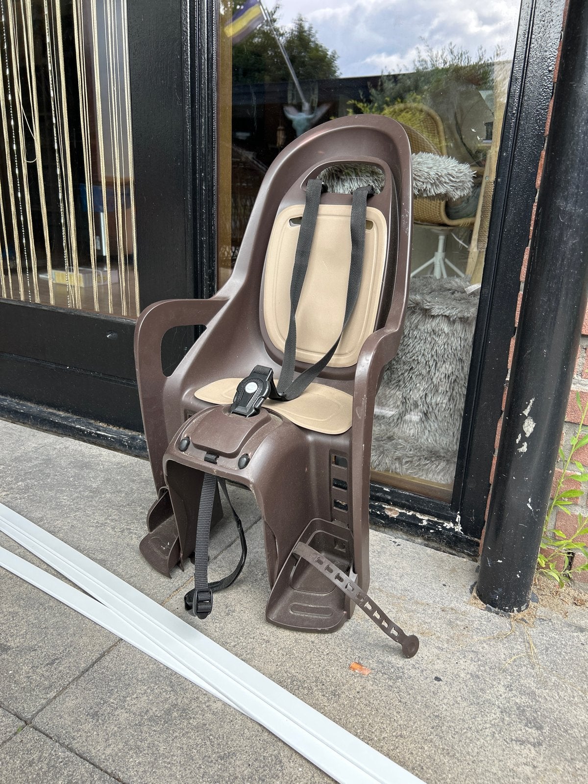 Gebruikt fietsstoeltje voor achterop, bruin, Achterzitje, 9 t/m 18 kg, Ophalen of Verzenden, Gebruikt