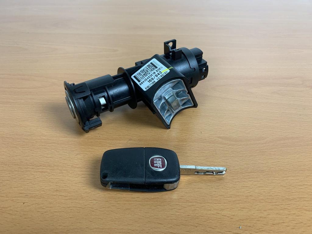 fiat panda contactslot met afstandsbediening 2003 tot 2012, Gebruikt, -, -, Ophalen of Verzenden