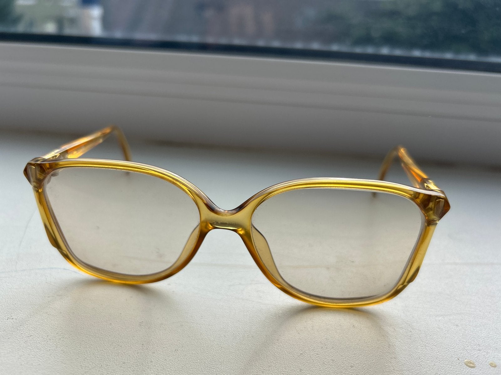 Christian Dior Vintage Bril - Geel/Bruin, Sieraden, Tassen en Uiterlijk, Zonnebrillen en Brillen | Dames, Gebruikt, Bruin, Ophalen of Verzenden
