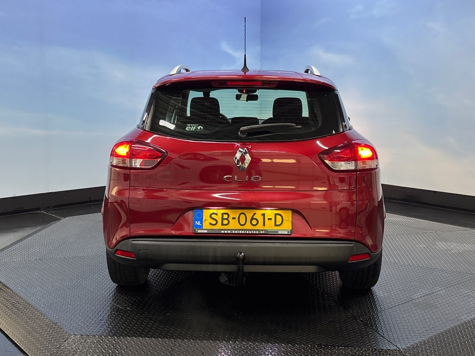 Renault Clio Estate 0.9 TCe Zen Navi, Trekhaak, Media, Voorwielaandrijving, 898 cc, Gebruikt, 580 kg